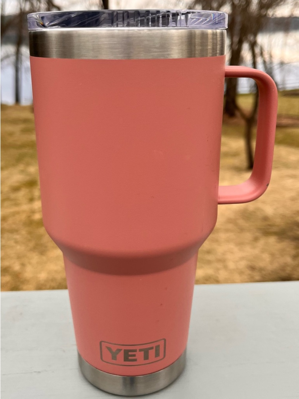 YETI Sandstone 30 Oz Travel Mug with Handle